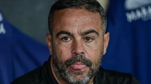 Artur Jorge tecnico do Botafogo durante partida contra o Criciuma no estadio Maracana pelo campeonato Brasileiro A 2024.