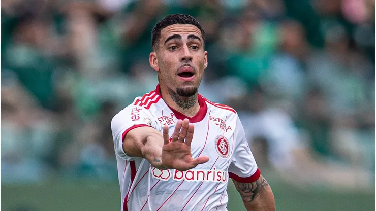 Gabriel cobrará o Internacional na Justiça.