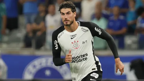 Pedro Raul jogador do Corinthians durante partida contra o Cruzeiro no estádio Mineirão pelo campeonato Brasileiro A 2026. Foto: Gilson Lobo/AGIF