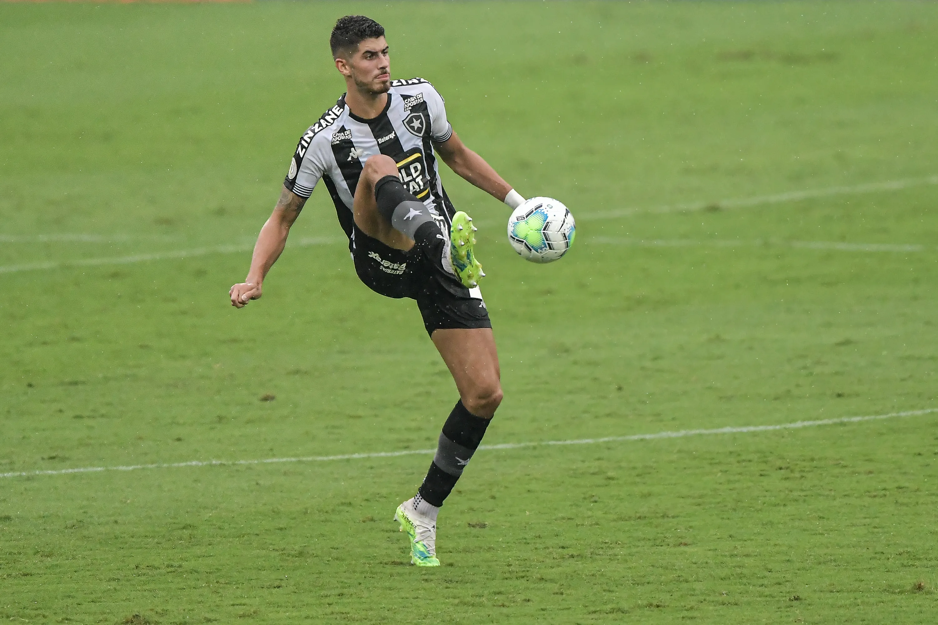 RJ – Rio de Janeiro – 27/12/2020 – BRASILEIRO A 2020, BOTAFOGO X CORINTHIAS – Pedro Raul jogador do Botafogo durante partida contra o Corinthians no estadio Engenhao pelo campeonato Brasileiro A 2020. Foto: Thiago Ribeiro/AGIF