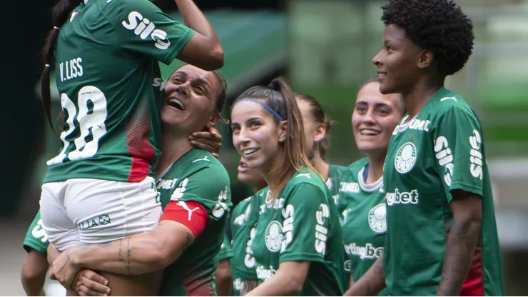 SP - SAO PAULO - 22/03/2026 - BRASILEIRO FEMININO 2026, PALMEIRAS X VITORIA-PE - Victoria Liss jogadora do Palmeiras comemora seu gol com Glaucia jogadora da sua equipe durante partida contra o Vitoria-PE no estadio Arena Allianz Parque pelo campeonato Brasileiro Feminino 2026. Foto: Anderson Romao/AGIF