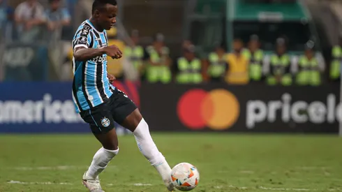 Nathan Fernandes, ex-Grêmio. Foto: Maxi Franzoi/AGIF