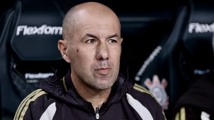 Leonardo Jardim técnico do Flamengo durante partida contra o Corinthians no estádio Arena Corinthians pelo campeonato Brasileiro A 2026. Foto: Marcello Zambrana/AGIF