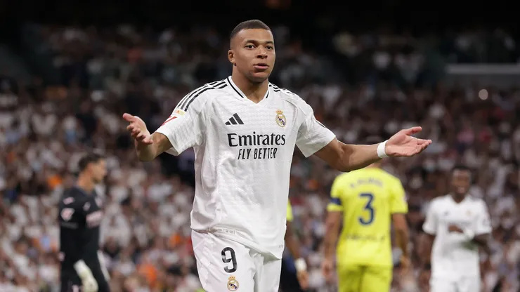 Flamengo faz brincadeira com Mbappé. Foto: Gonzalo Arroyo Moreno/Getty Images