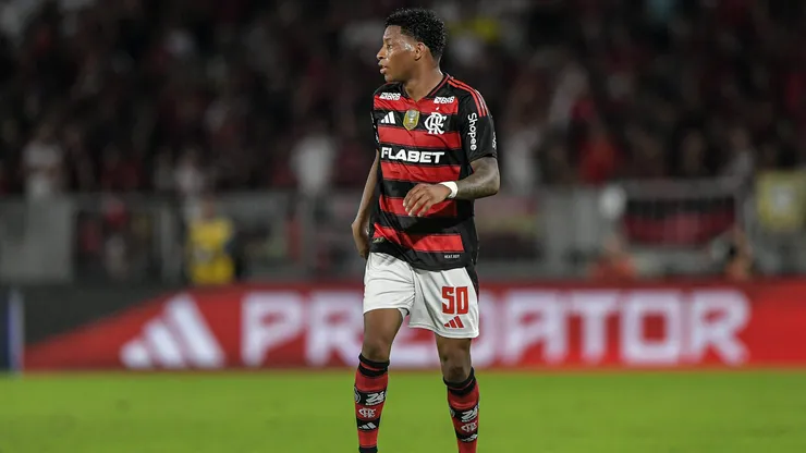 Plata jogador do Flamengo durante partida contra o Sao Paulo no estadio Maracana pelo campeonato Brasileiro A 2025.