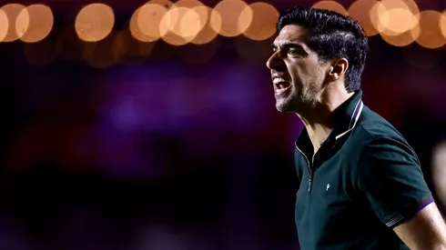 Abel Ferreira técnico do Palmeiras durante partida contra o São Paulo no estádio Morumbi pelo campeonato Brasileiro A 2026. Foto: Marcello Zambrana/AGIF