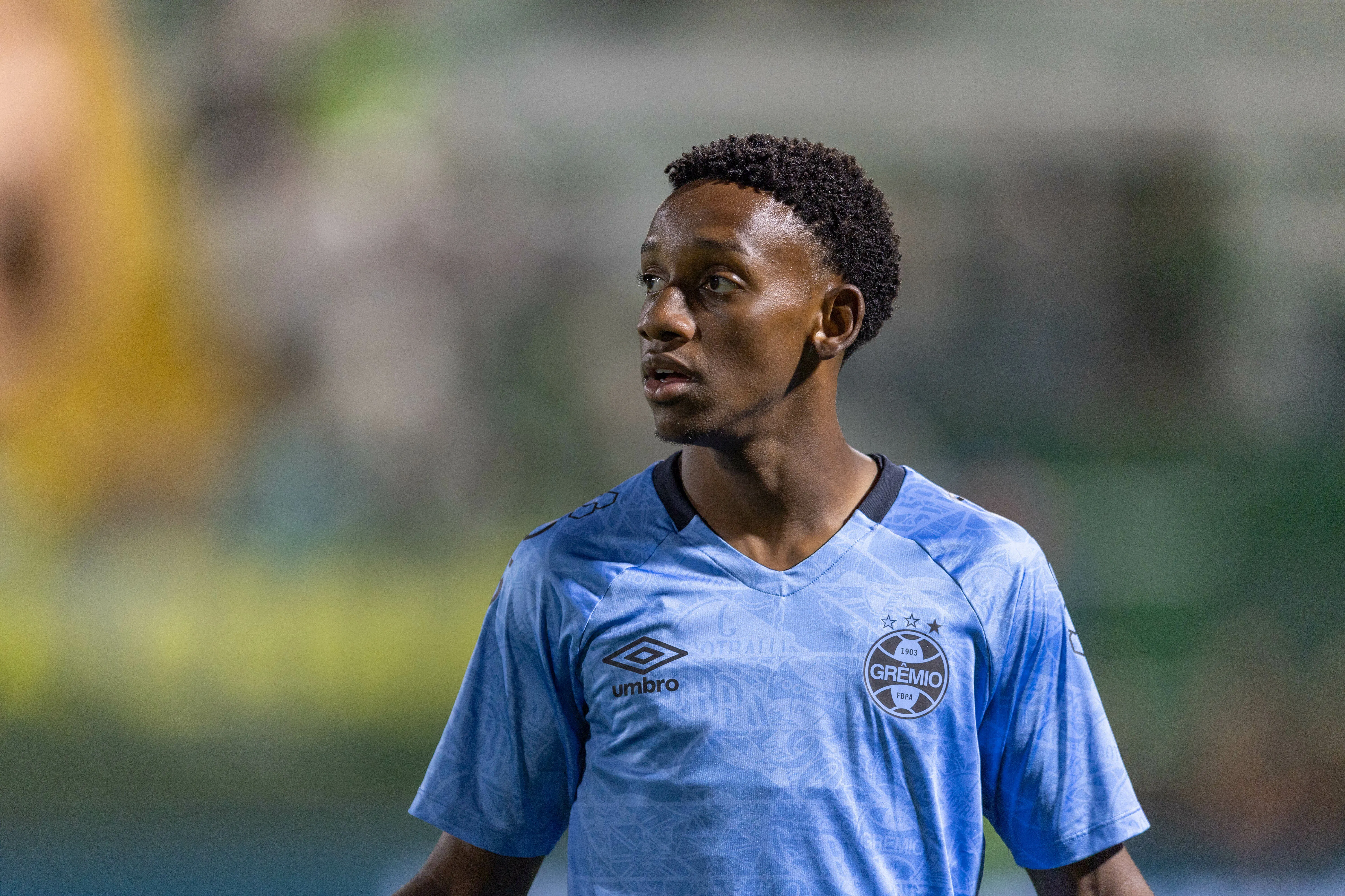 SC – CHAPECO – 16/03/2026 – BRASILEIRO A 2025, CHAPECOENSE X GREMIO – Gabriel Mec jogador do Gremio durante partida contra o Chapecoense no estadio Arena Conda pelo campeonato [COMPETICAO]. Foto: Liamara Polli/AGIF
