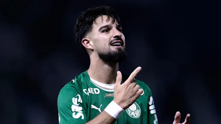 Flaco Lopez jogador do Palmeiras comemora seu gol durante partida contra o Sao Paulo no estadio Arena Barueri pelo campeonato Paulista 2026. Foto: Marcello Zambrana/AGIF