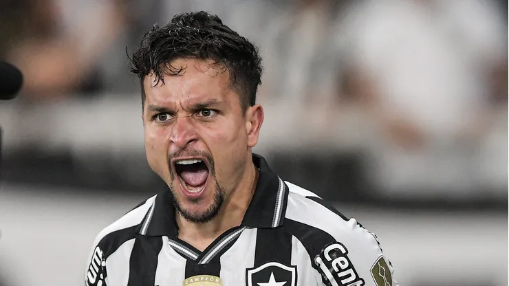 Artur negocia com o São Paulo.