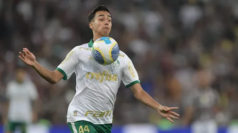 Vitor Reis jogador do Palmeiras durante partida contra o Fluminense no estadio Maracana pelo campeonato Brasileiro A 2024.