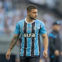João Pedro é criticado no Grêmio após sentir lesão