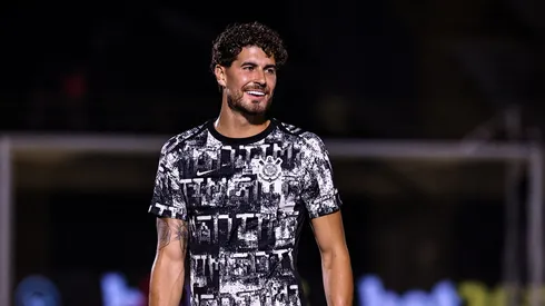 Pedro Raul segue no Corinthians.