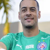 Léo Vieira, ex-goleiro da Chapecoense, já pode estrear no Bahia