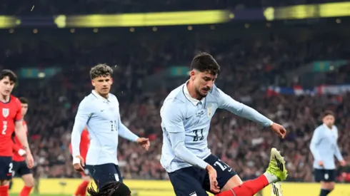 Piquerez em Inglaterra x Uruguai (1). Foto: Catherine Ivill - AMA/Getty Images