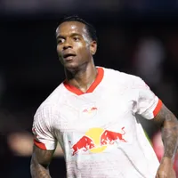 Flamengo observa Helinho como opção para o meio do ano