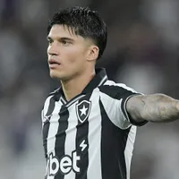 Joaquín Correa passa por exames no Botafogo após problema físico