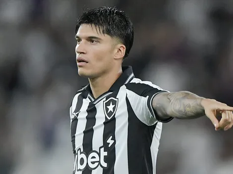 Joaquín Correa passa por exames no Botafogo após problema físico