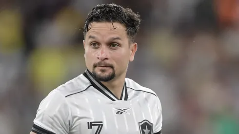 Artur é o novo reforço do São Paulo.