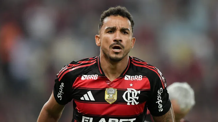 Danilo jogador do Flamengo comemora seu gol durante partida contra o Botafogo-PB no estadio Maracana pelo campeonato Copa Do Brasil 2025. Foto: Thiago Ribeiro/AGIF