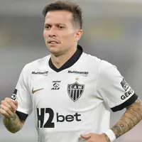 Bernard muda de ideia e aceita deixar o Atlético-MG