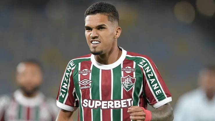 Riquelme Felipe pode ganhar novas chances no Fluminense