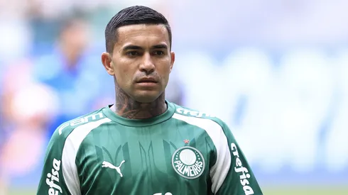 Dudu jogador do Palmeiras durante aquecimento antes da partida contra o Fortaleza no estádio Arena Allianz Parque pelo campeonato Brasileiro A 2024. Foto: Marcello Zambrana/AGIF