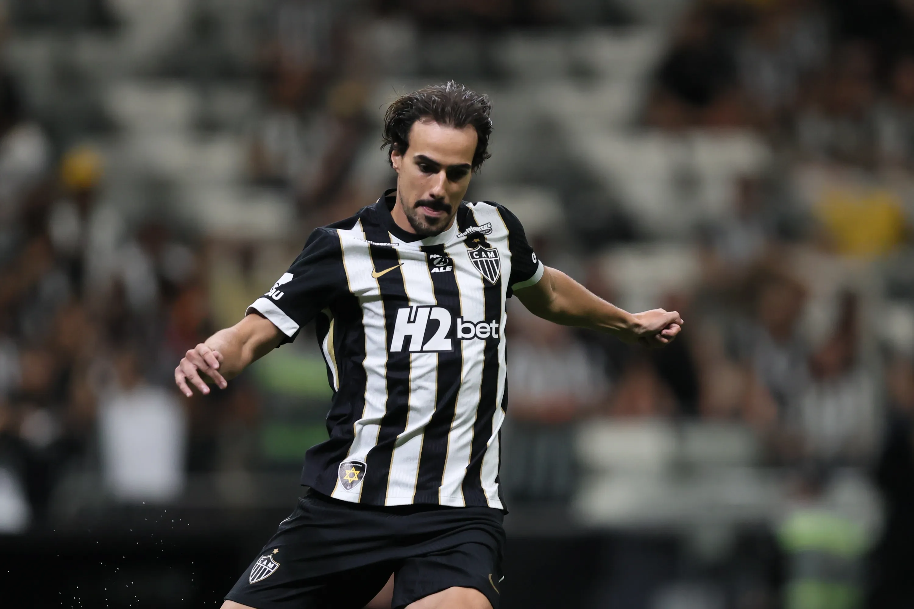 Igor Gomes jogador do Atletico durante partida contra o Palmeiras no estadio Arena MRV pelo campeonato Brasileiro A 2026. Foto: Gilson Lobo/AGIF