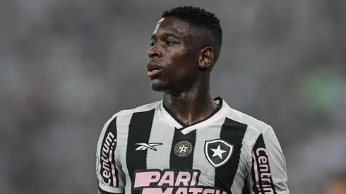 Luiz Henrique jogador do Botafogo durante partida contra o Criciuma no estadio Maracana pelo campeonato Brasileiro A 2024. Foto: Thiago Ribeiro/AGIF