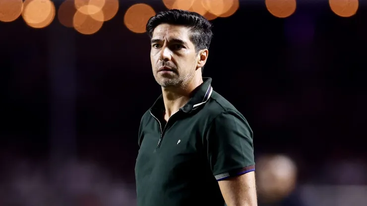 Abel Ferreira tecnico do Palmeiras durante partida contra o Sao Paulo no estadio Morumbi pelo campeonato Brasileiro A 2026. Foto: Marcello Zambrana/AGIF