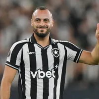Interino do Botafogo justifica escolha por Arthur Cabral