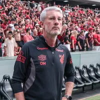 Odair Hellmann elogia jogadores após goleada do Athletico