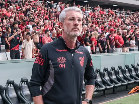 Odair Hellmann elogia jogadores após goleada do Athletico