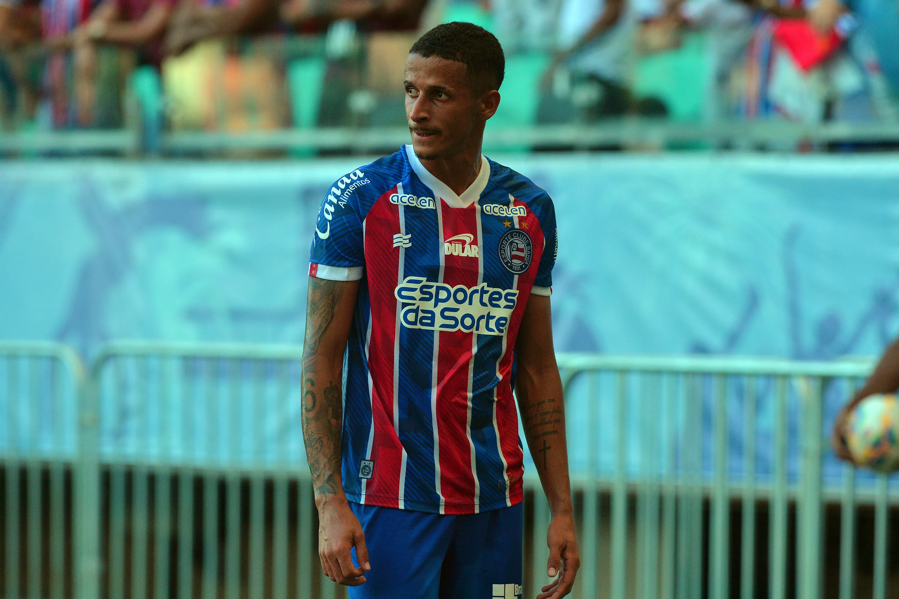 BA – SALVADOR – 16/03/2024 – CAMPEONATO BAIANO 2024 – BAHIA X JEQUIE – Luciano Juba, jogador do BAHIA, durante partida contra o JEQUIE, no estadio Arena Fonte Nova pelo campeonato Baiano 2024. Foto: Walmir Cirne/AGIF