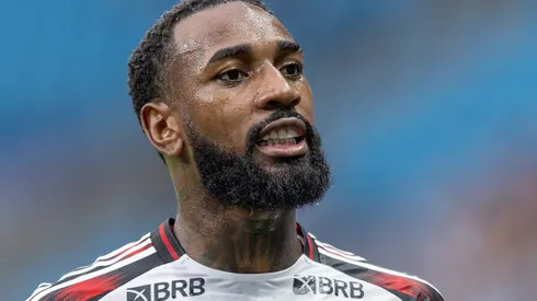 Gerson jogador do Flamengo durante partida contra o Grêmio no estádio Arena do Grêmio pelo campeonato Brasileiro A 2025. Foto: Liamara Polli/AGIF