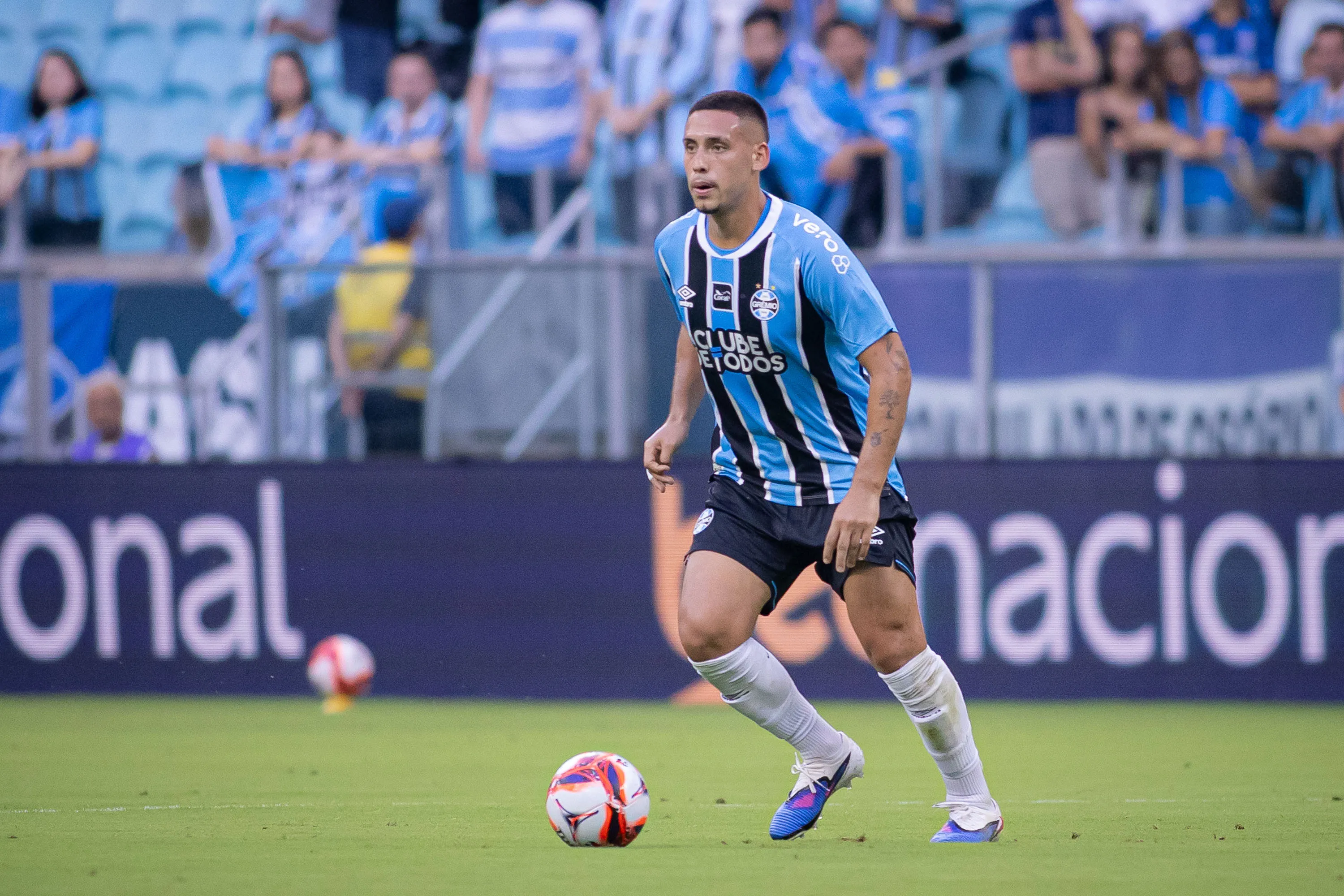 RS – PORTO ALEGRE – 07/02/2026 – GAUCHO 2026, GREMIO X NOVO HAMBURGO – Erick Noriega jogador do Gremio durante partida contra o Novo Hamburgo no estadio Arena do Gremio pelo campeonato Gaucho 2026. Foto: Maxi Franzoi/AGIF