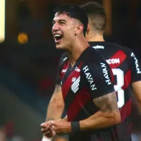 Esquivel mantém os pés nos chão após goleada: "Jogo a jogo"