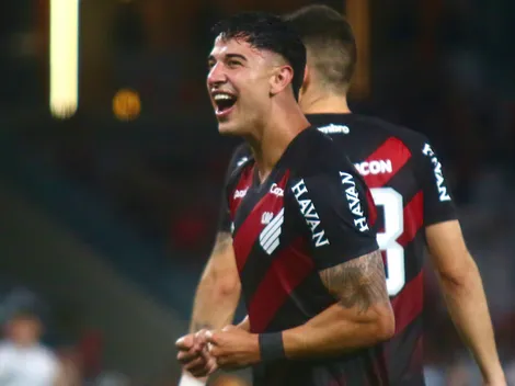 Esquivel mantém os pés nos chão após goleada: "Jogo a jogo"