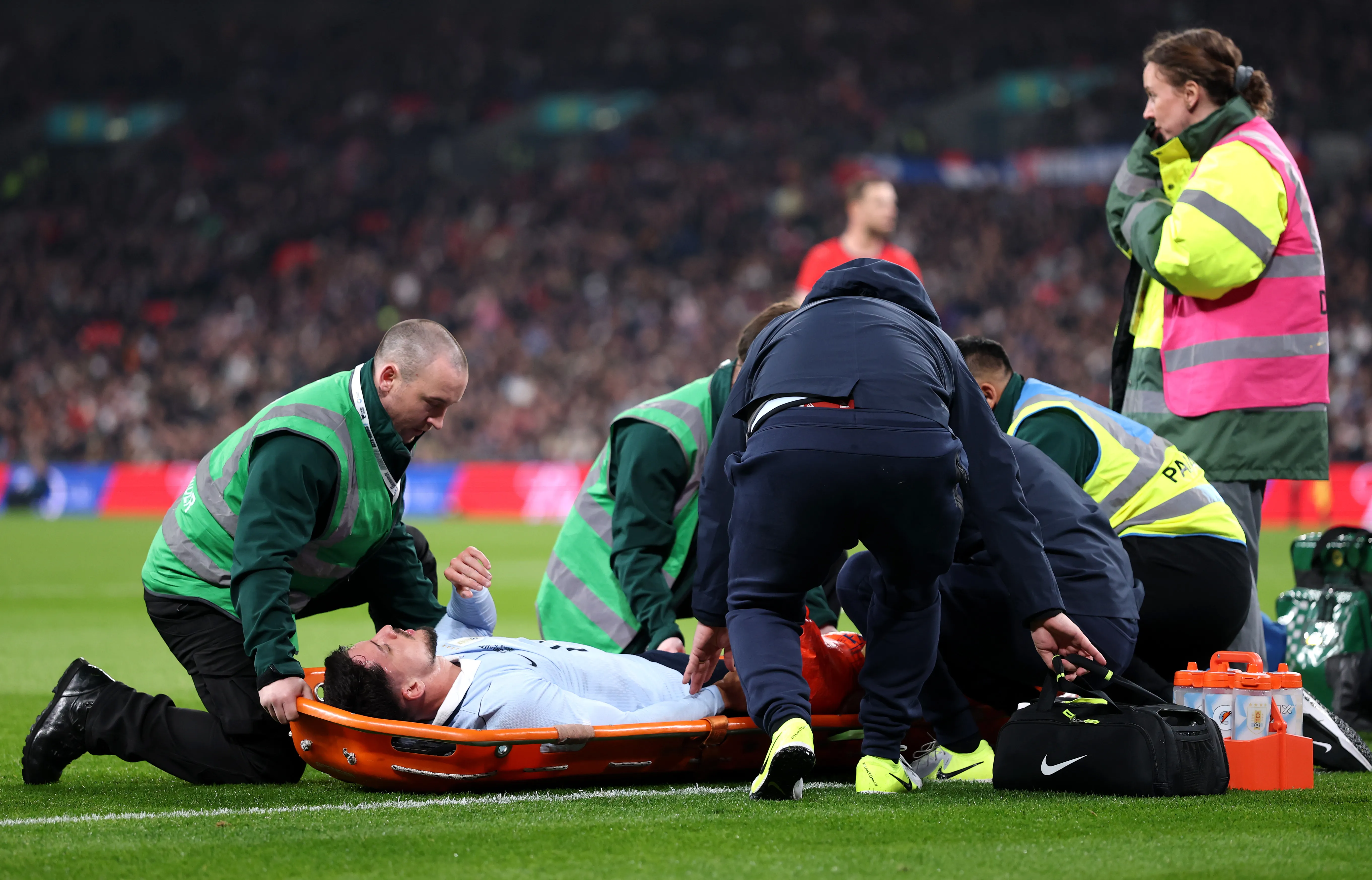 Piquerez sofreu lesão no tornozelo em amistoso do Uruguai. Foto: Julian Finney/Getty Images