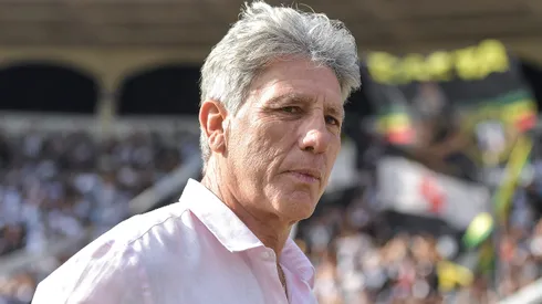 Renato durante partida entre Vasco e Grêmio no Brasileirão de 2026.