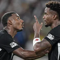 Cuiabano e Thiago Mendes ‘brigam’ no Vasco