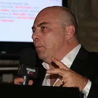 Mara e Douglas Schwartzmann podem ser expulsos do São Paulo