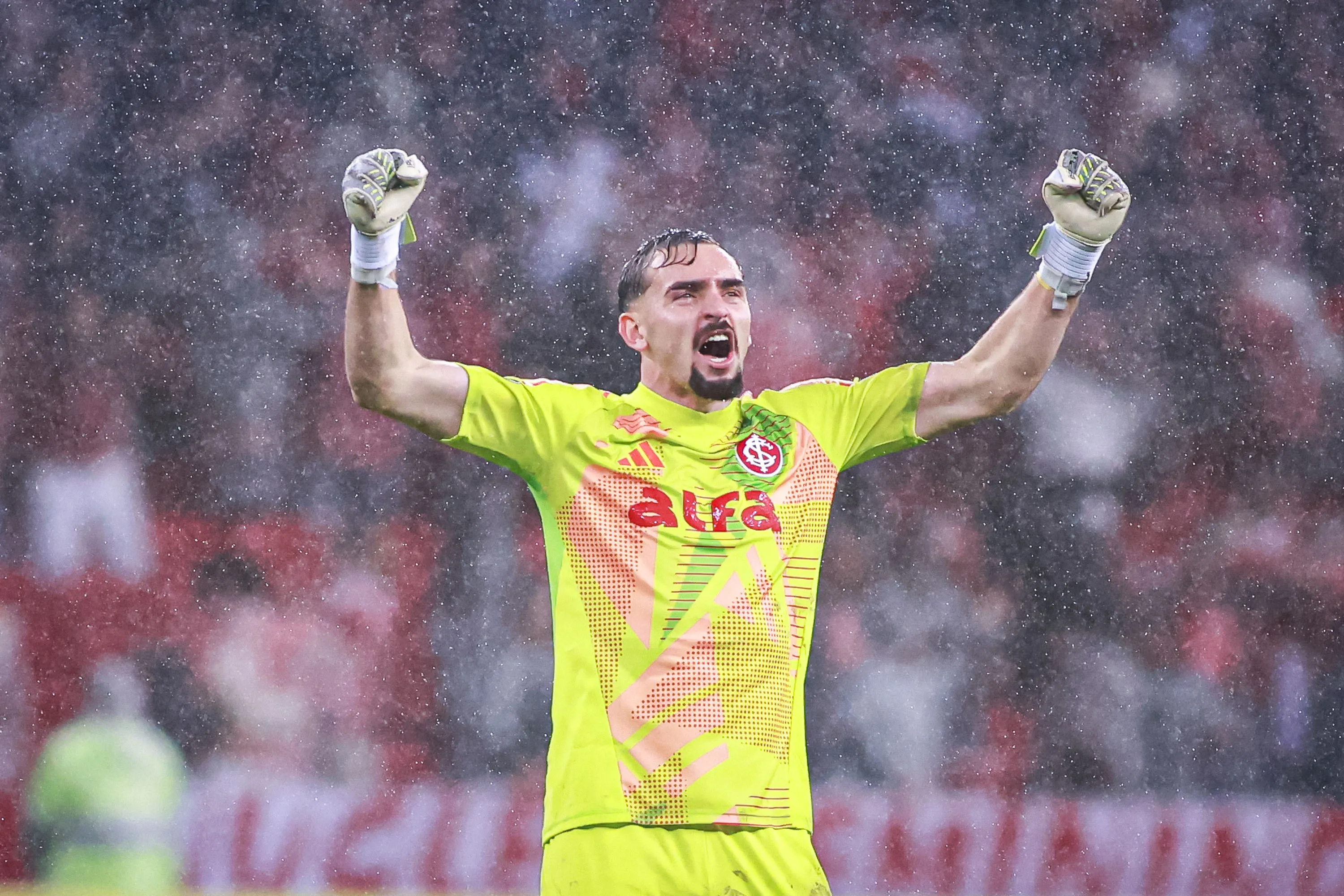 RS – PORTO ALEGRE – 28/05/2025 – COPA LIBERTADORES 2025, INTERNACIONAL X BAHIA – Anthoni jogador do Internacional comemora gol durante partida contra o Bahia no estadio Beira-Rio pelo campeonato Copa Libertadores 2025. Foto: Maxi Franzoi/AGIF