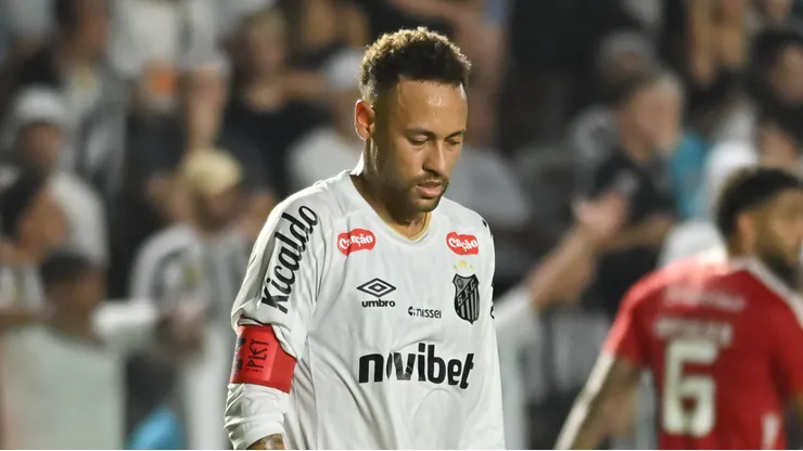 Neymar Jr jogador do Santos durante partida contra o Internacional no estadio Vila Belmiro pelo campeonato Brasileiro A 2026. Foto: Jota Erre/AGIF