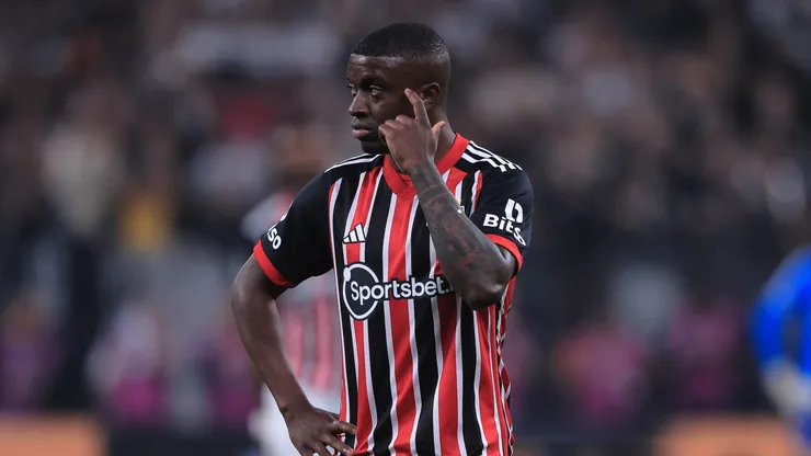 Jhegson Mendez jogador do Sao Paulo lamenta chance perdida durante partida contra o Corinthians no estadio Arena Corinthians pelo campeonato Copa do Brasil 2023. Foto: Ettore Chiereguini/AGIF