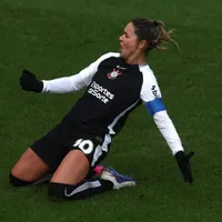 Gabi Zanotti vira recordista de jogos no Corinthians