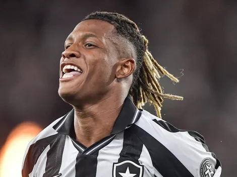 Danilo prega foco no Botafogo, mas quer voltar para Europa