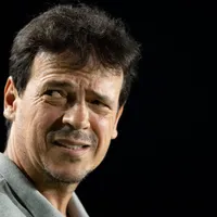 Torcida do Botafogo reprova Fernando Diniz