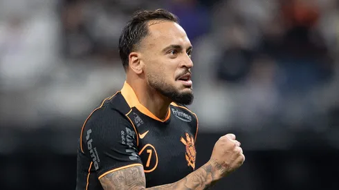 Corinthians ainda possui dívida envolvendo Maycon.