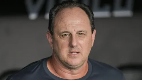 Rogério Ceni durante confronto contra o Vasco no Brasileirão de 2026.