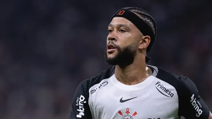 Memphis recusa tratamento no Corinthians
